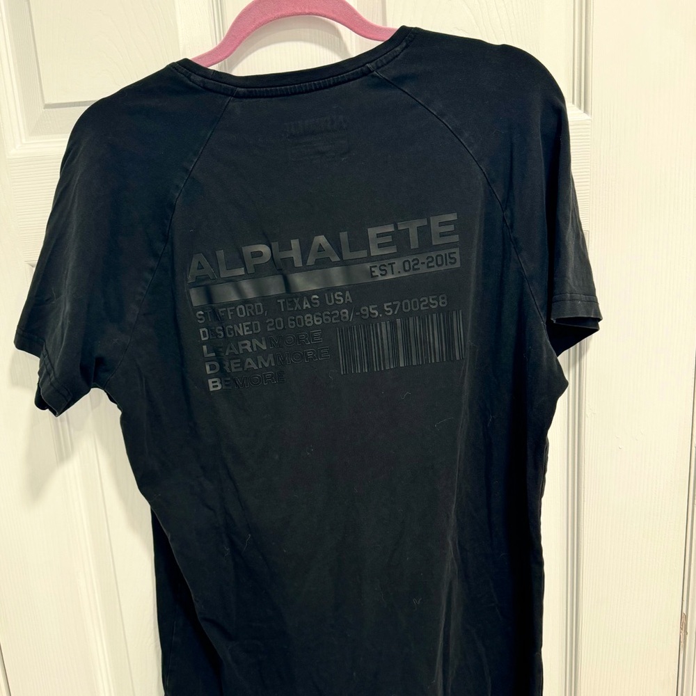 Alphalete tee Tshirt performance fit